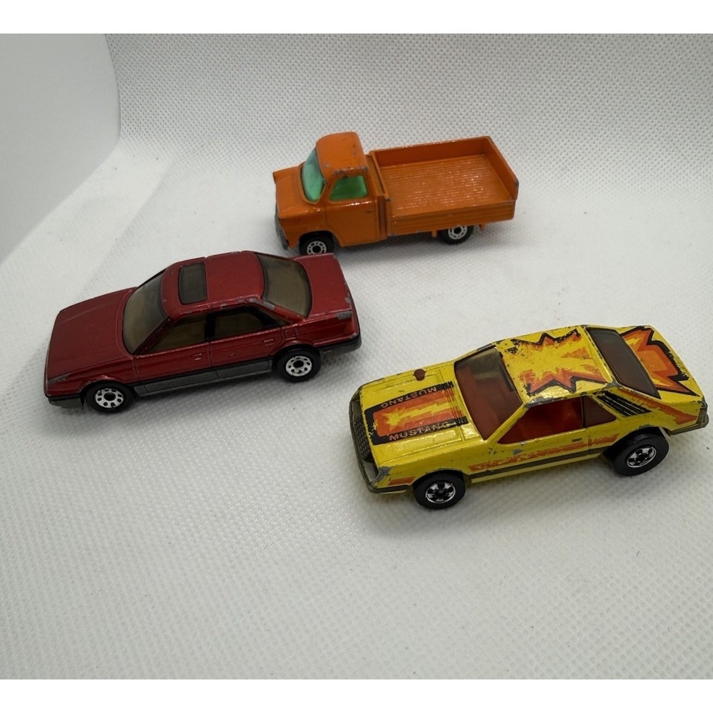 Vintage Hot Wheels Matchbox Lesney Diecast Car Lot Metal Base 3‎